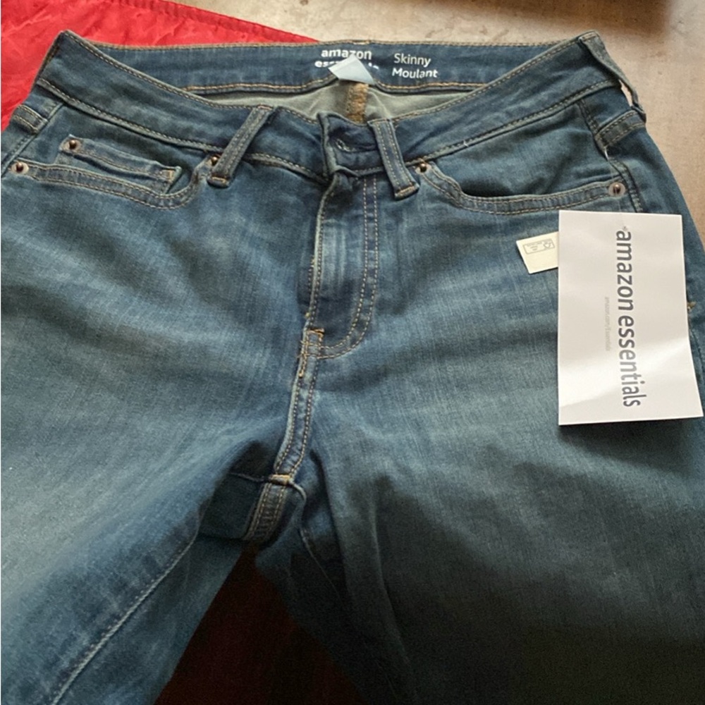 Amazon Essentials Women's Denim Skinny Jeans